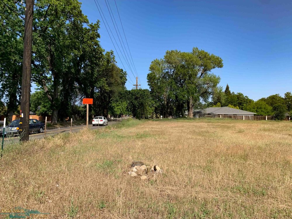 Industrial Developable Land: 2431 Girvan Rd, Redding, CA 96001